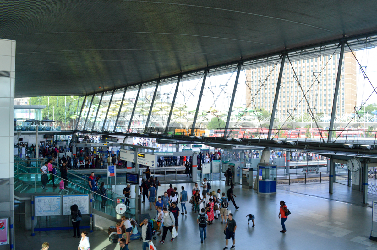 16 - London - 2015 08 - 513 - Stratford Station