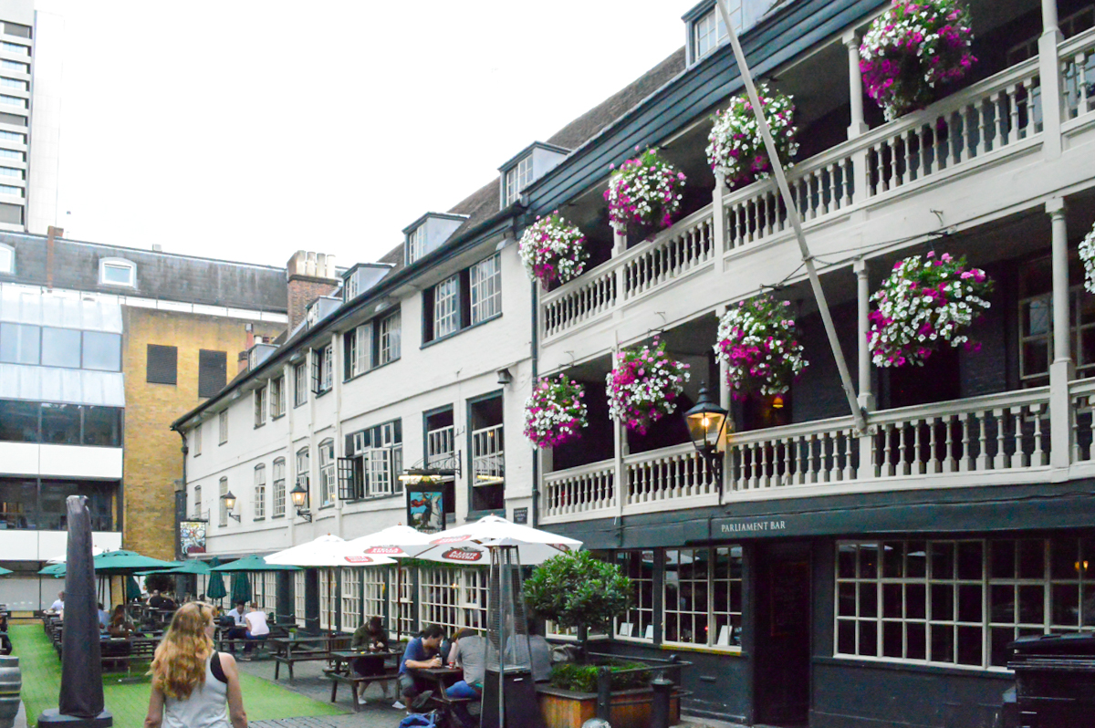 17 - London - 2015 08 - 647 - George Inn