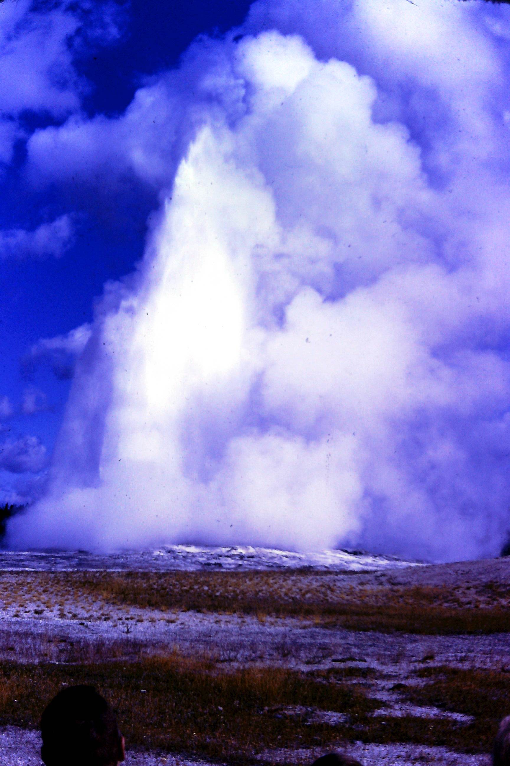 1974 08 -Yellowstone - Old Faithful 01