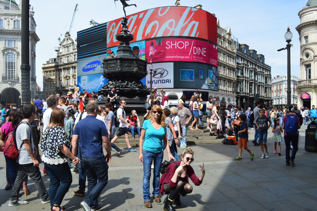 2015 08 - Trip 233 - London - Piccadilly Circus - Debbie Emily