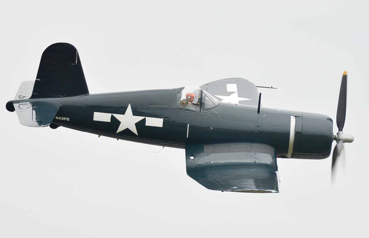 4B WWII-Fighter - F4U Corsair - 2015 11 - Monroe - N43FG - 217-2