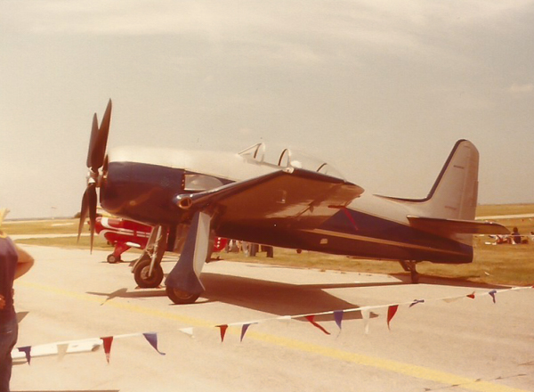 4B WWII-Fighter - F8F Bearcat - 1976 - Tinker AFB - 101 JEE