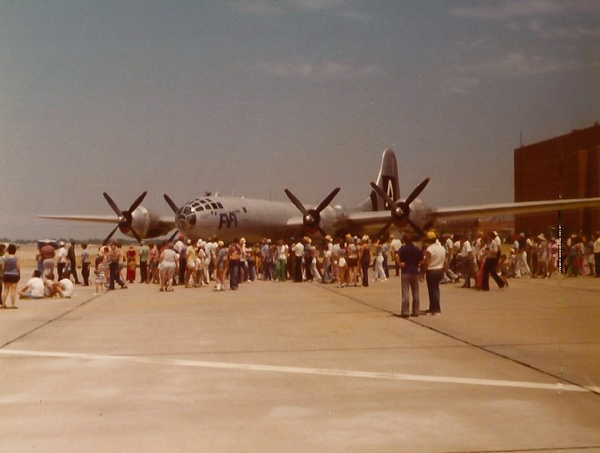 4E WWII-Bomber - B-29 Super Fortress - 1976 - Tinker AFB - 03 JEE