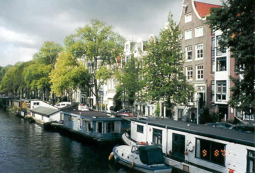 Amsterdam - 2001 09 - 115 - Canal