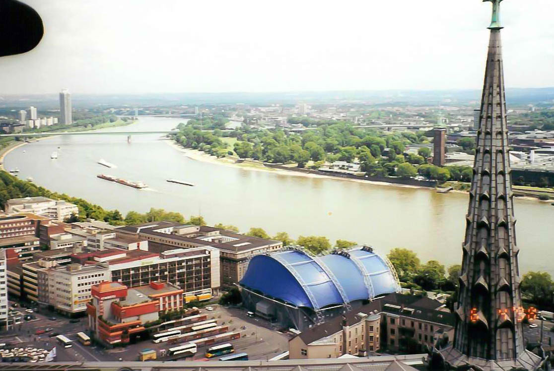 Cologne - 1998 06 - 117 - Rhine from atop Dom