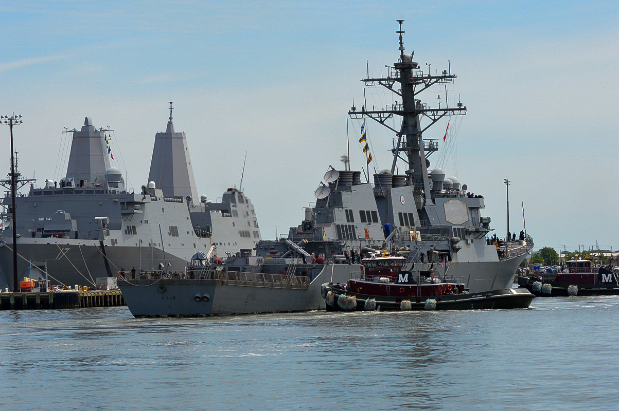 Destroyer - 1991 Arleigh Burke Class Flight I - DDG-67 Cole - 2015 05 - Norfolk - 08-2