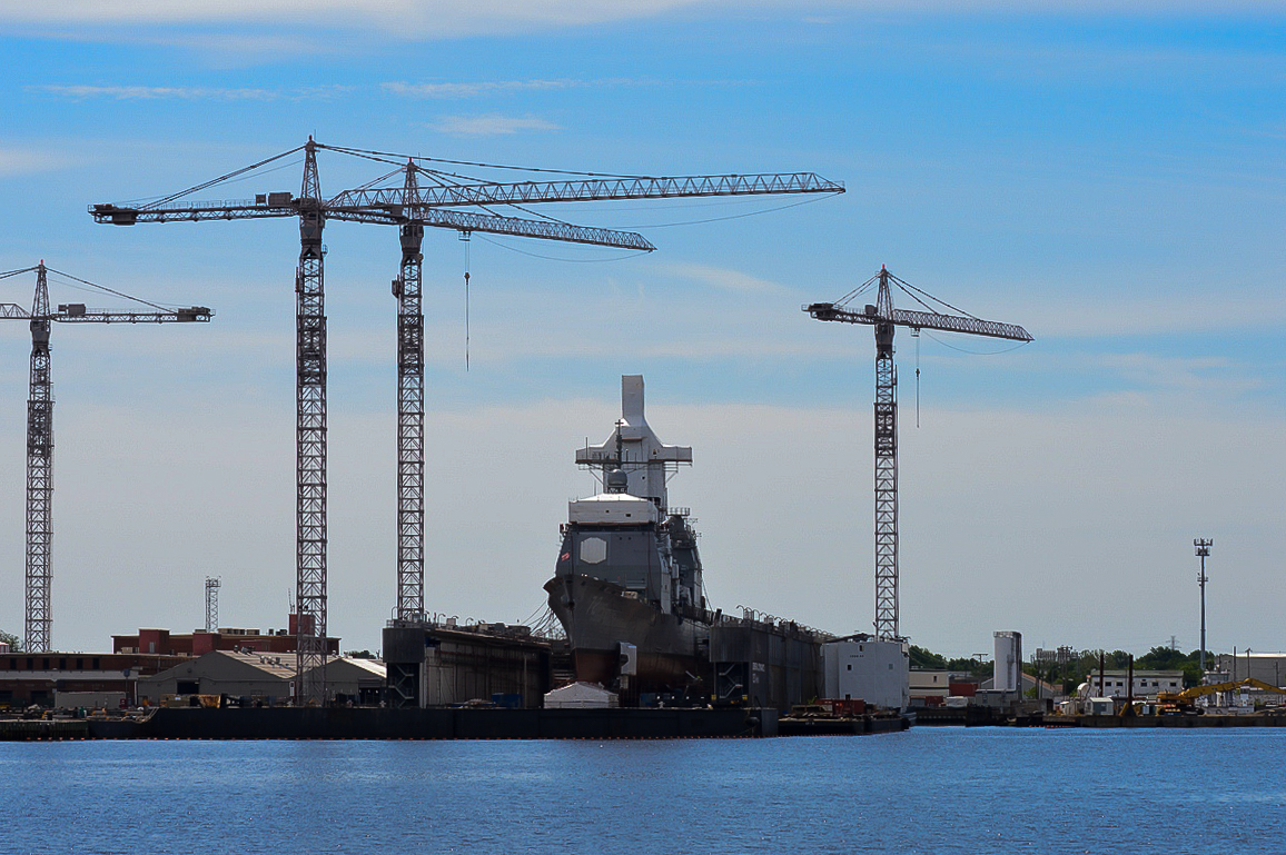 Destroyer - 1998 Arleigh Burke Class Flight II - DDG-72 Mahan - 2015 05 - Norfolk - 01-2