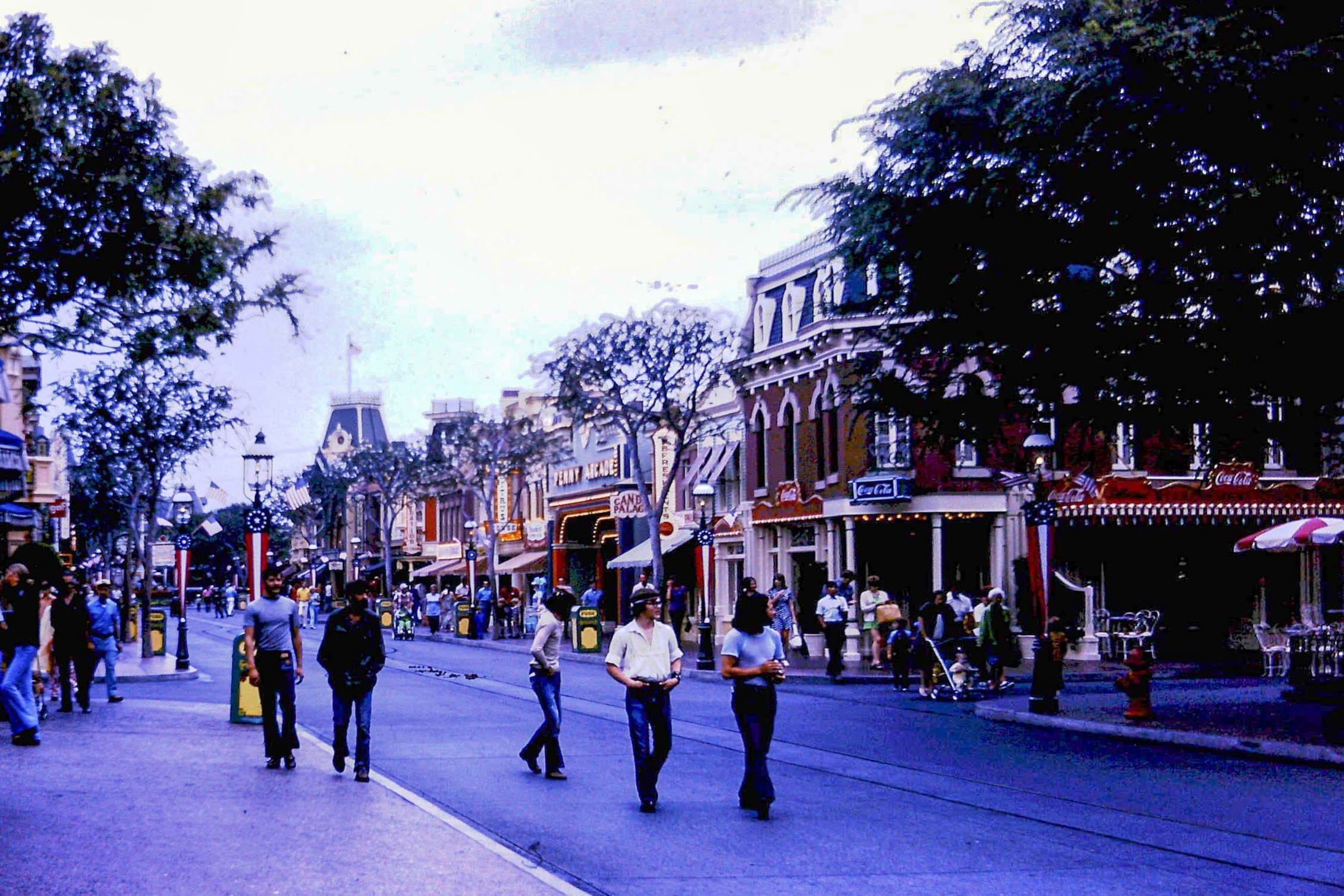 Disneyland - 1972 07 - 01