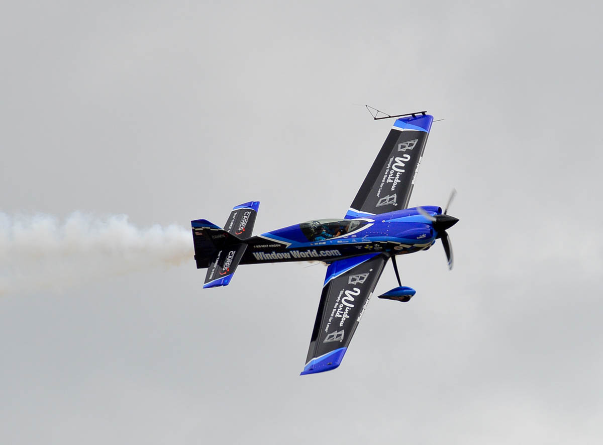 General - Extra330SC - 2015 04 - Beaufort Airshow - 00A - w F-18 & AV-8