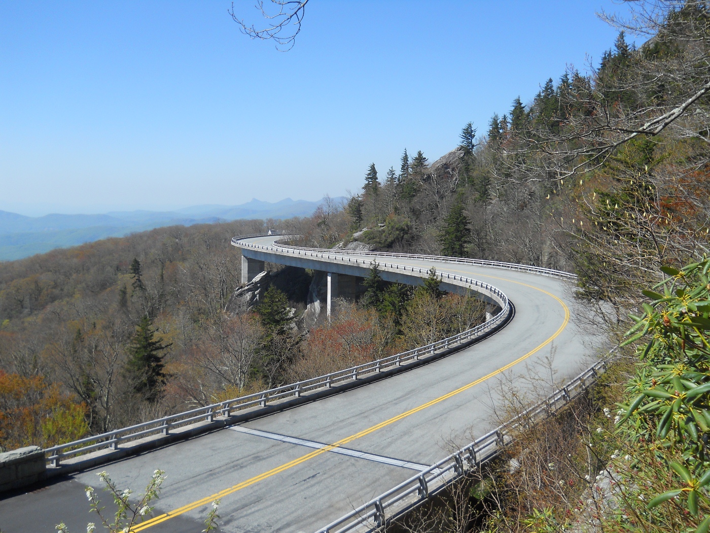 Linn Cove Viaduct - 2013 05 - 08