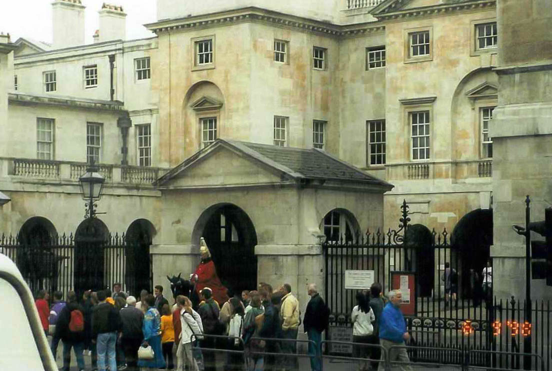 London - 1998 06 - 111 - Horse Guard