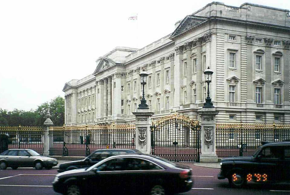 London - 1999 05 - 125 - Buckingham Palace