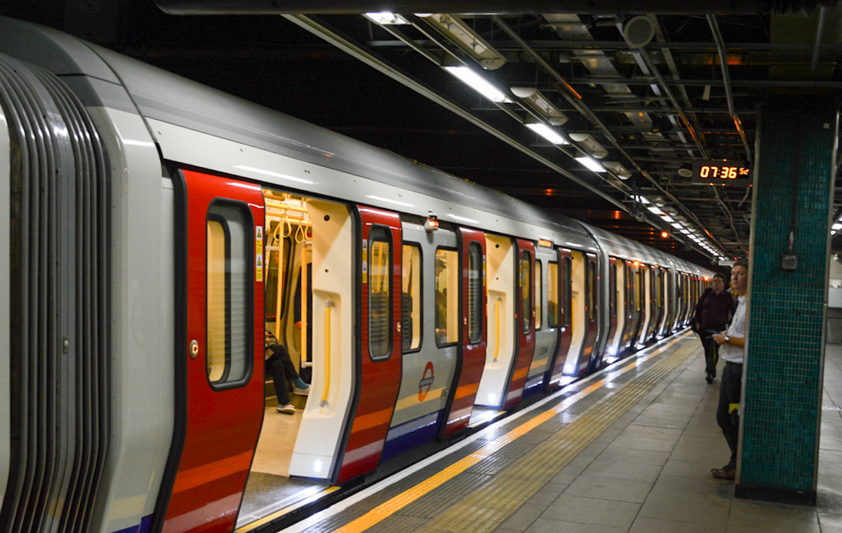 London - 2015 07 - 051 - Tube