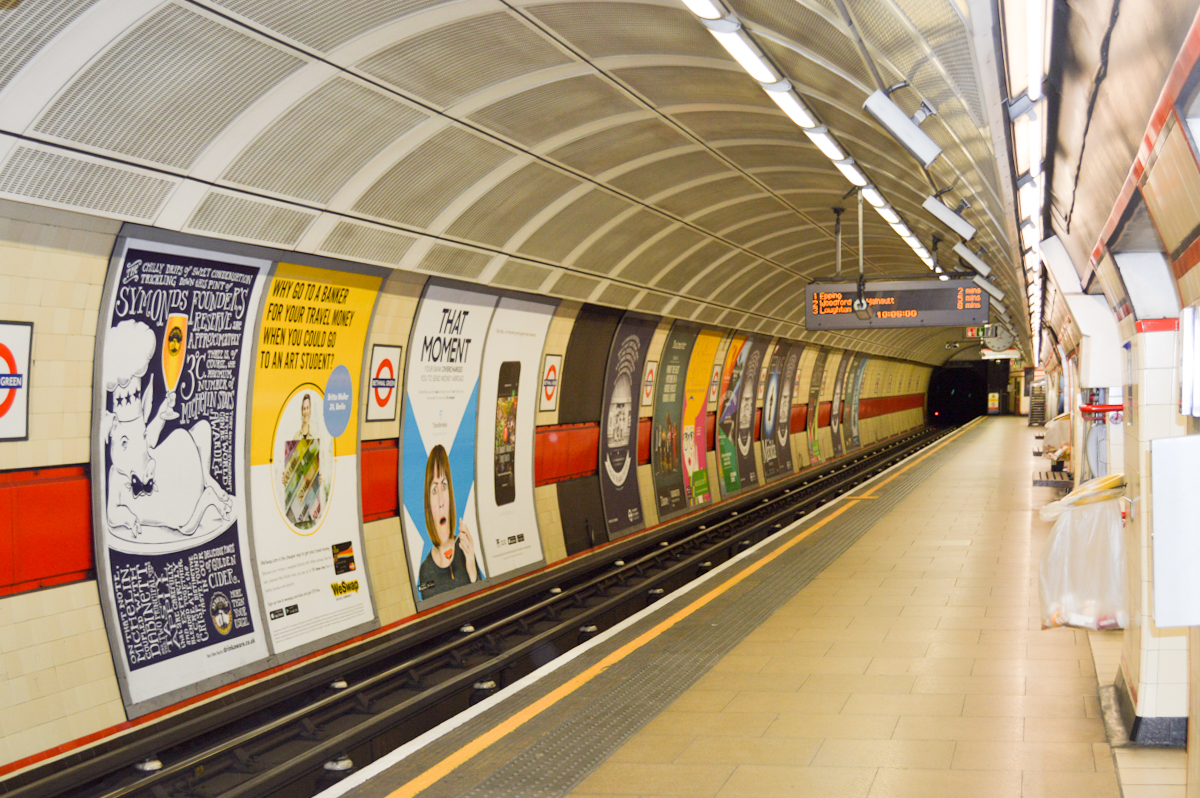 London - 2015 07 - 053 - Tube