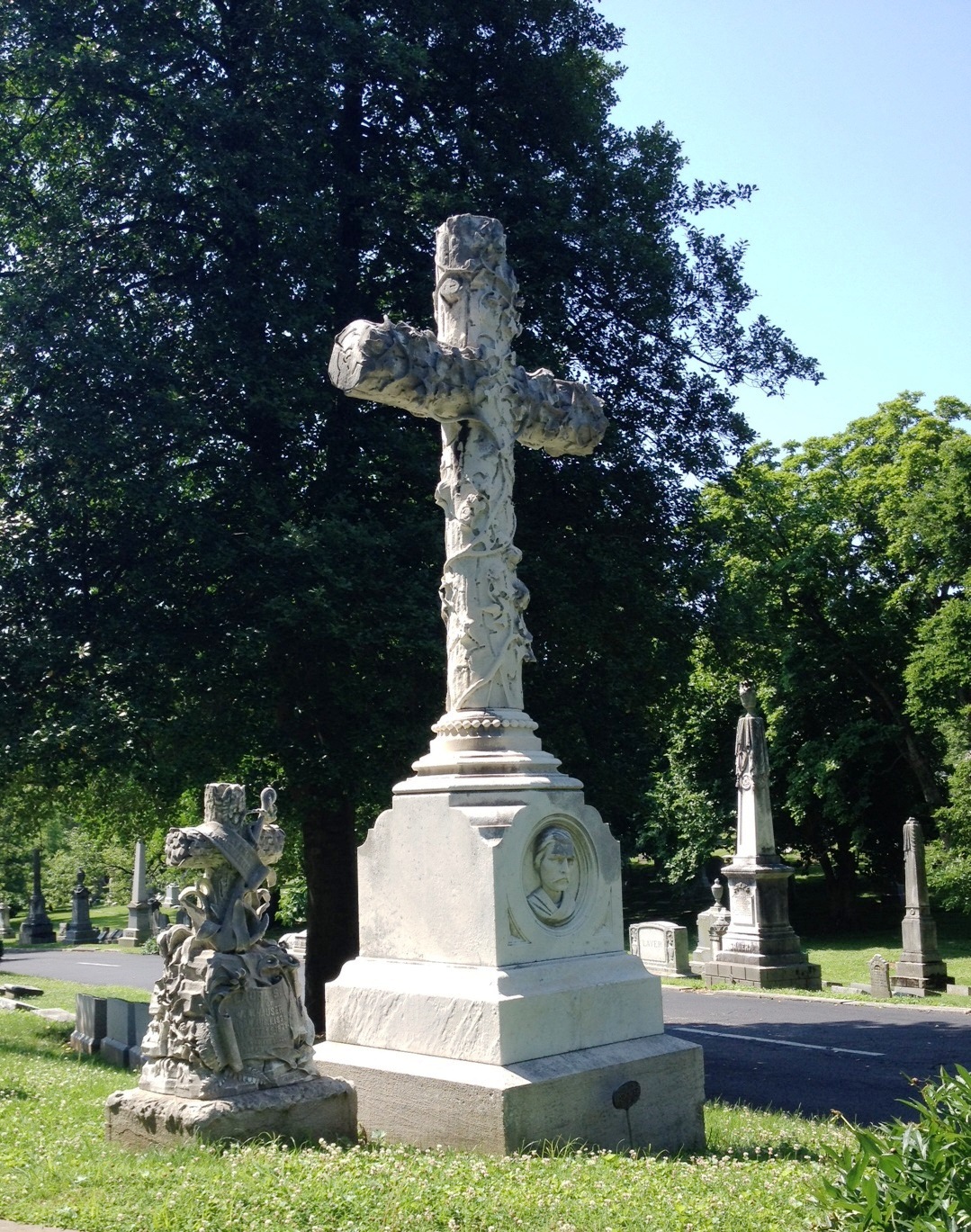 Louisville - 2014 06 - 137 - Cave Hill Cemetery