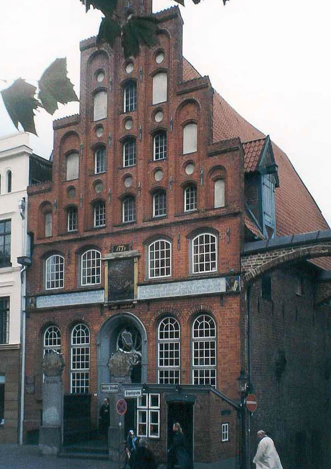 Lubeck - 2002 10 - 145 - Step Gabled House