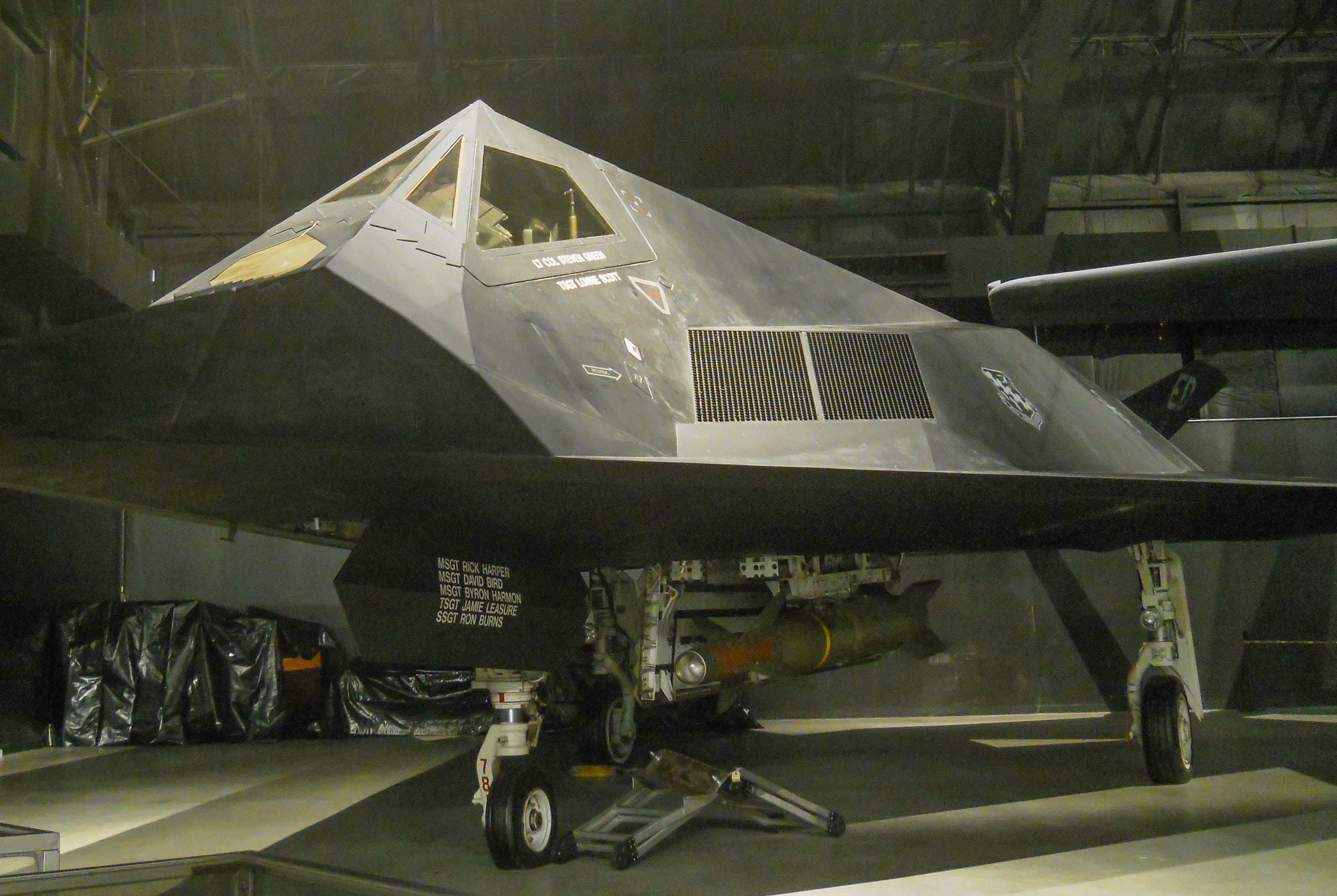 Military - Attack - F-117A Nighthawk - 2014 06 - Air Force Museum - 01