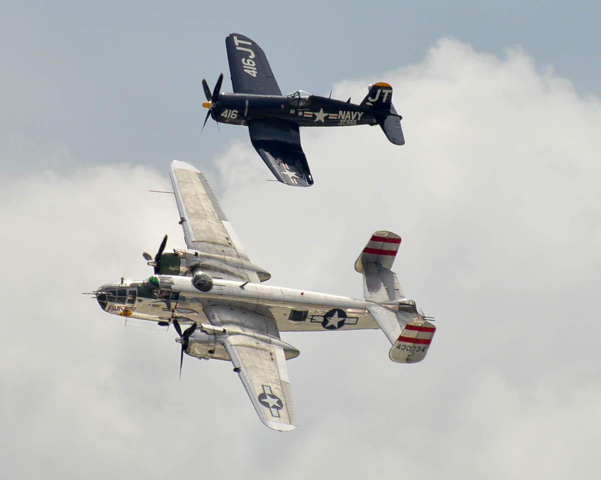 Military - Bomber - B-25J Mitchell - Panchito - 20125 04 - Beaufort Airshow - 23 w Corsair