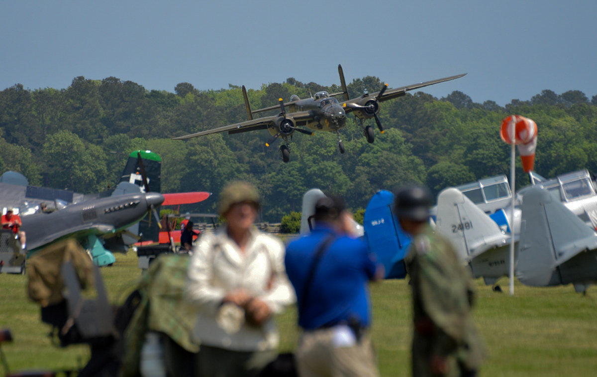 Military - Bomber - B-25J Mitchell - Wild Cargo - 2015 05 - Military Aviation Museum - 04