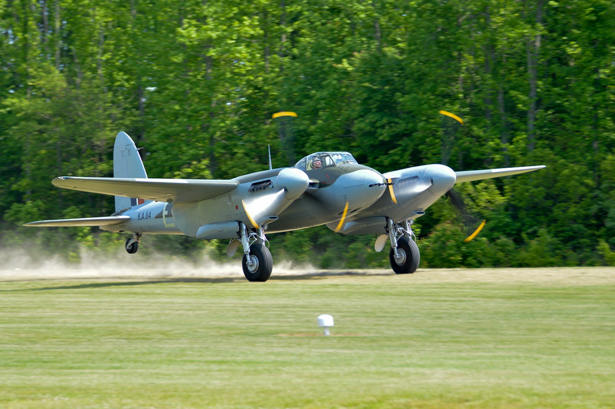 Military - Bomber - Mosquito - 2015 05 - Military Aviation Museum - 15