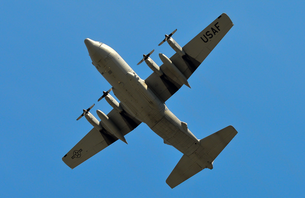 Military - Cargo - C-130H Hercules - 2015 05 - Seymour Johnson - 03