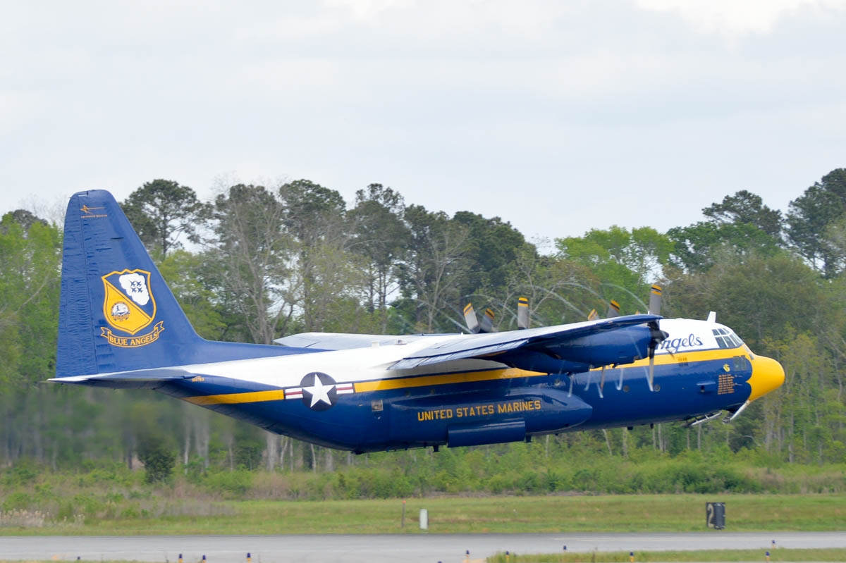 Military - Cargo - C-130T Hercules - 2015 04 - Beaufort Airshow - 01 - Fat Albert