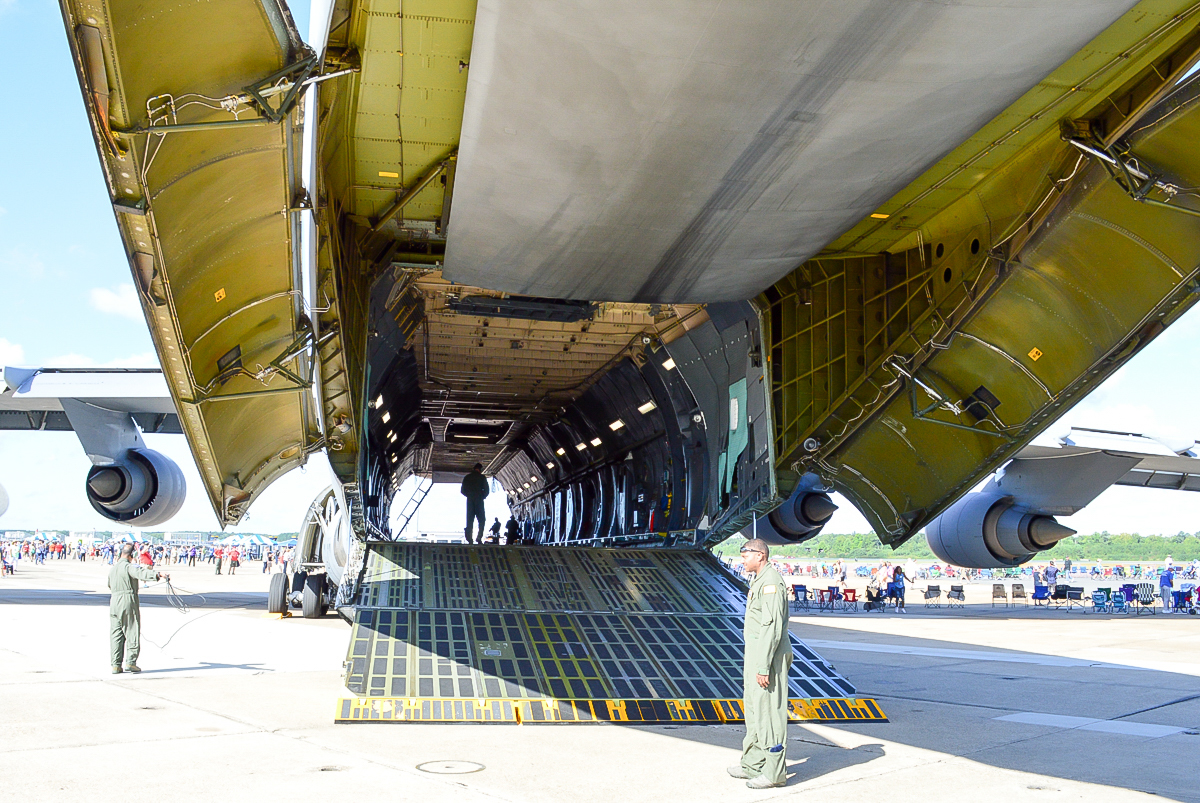 Military - Cargo - C-5M Galaxy - 2015 09 - Oceana - 103