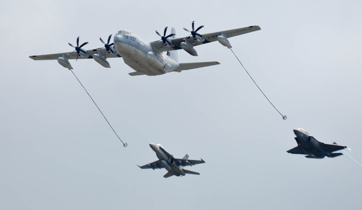 Military - Cargo - KC-130J Hercules - 2015 04 - Beaufort Airshow - 07 w F-18 & F-35