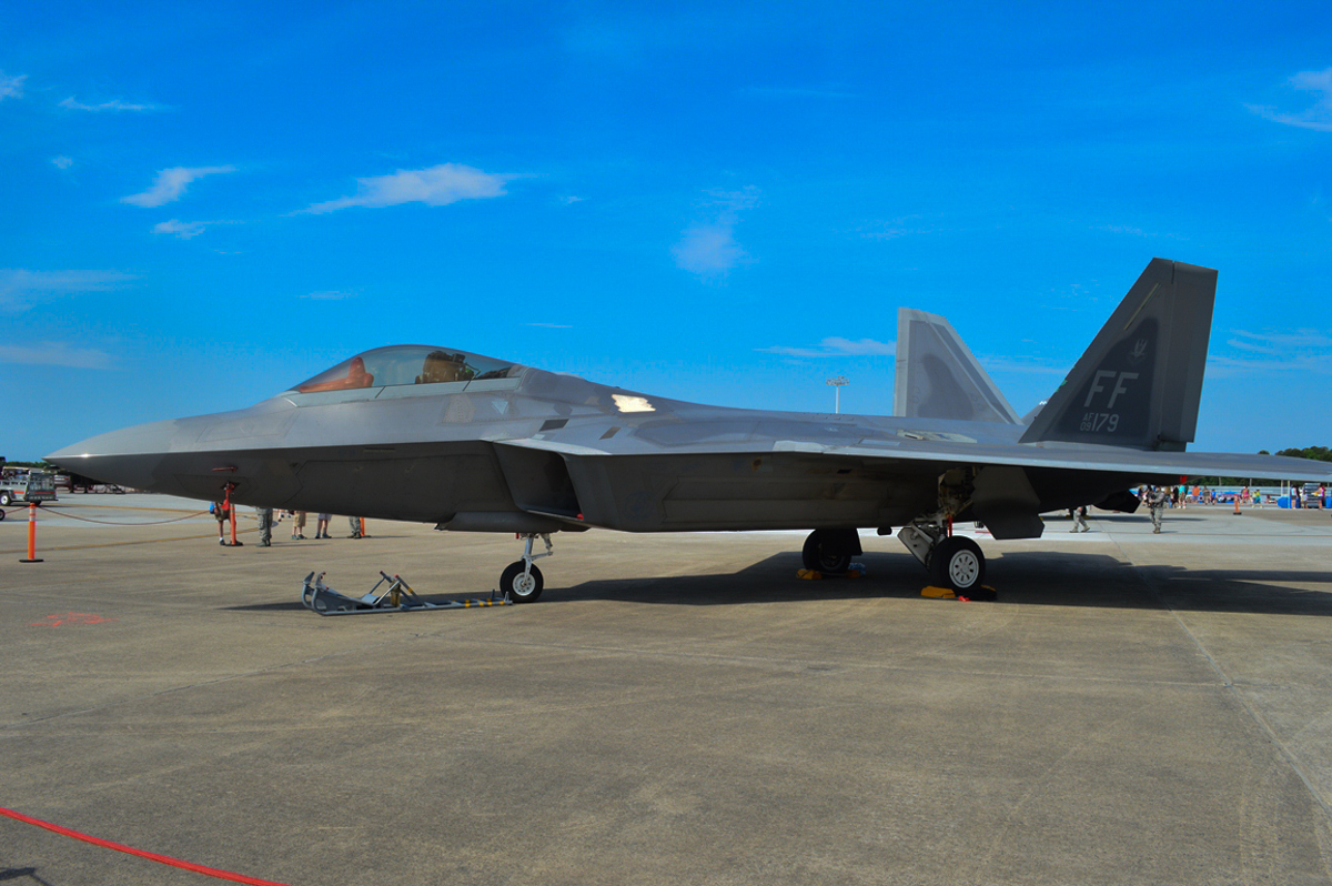 Military - Fighter - F-22A Raptor - 2015 05 - Seymour Johnson - 02