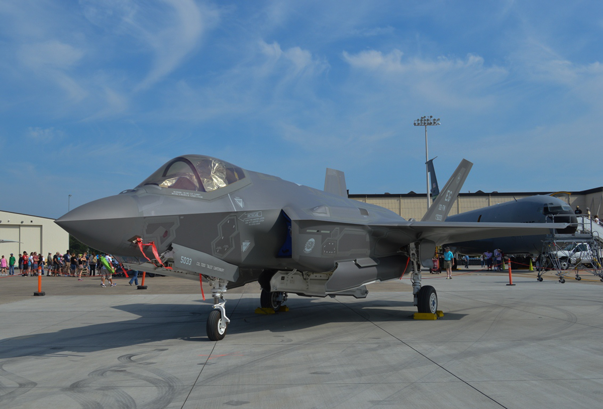 Military - Fighter - F-35A Lightning II - 2015 05 - Seymour Johnson - 01