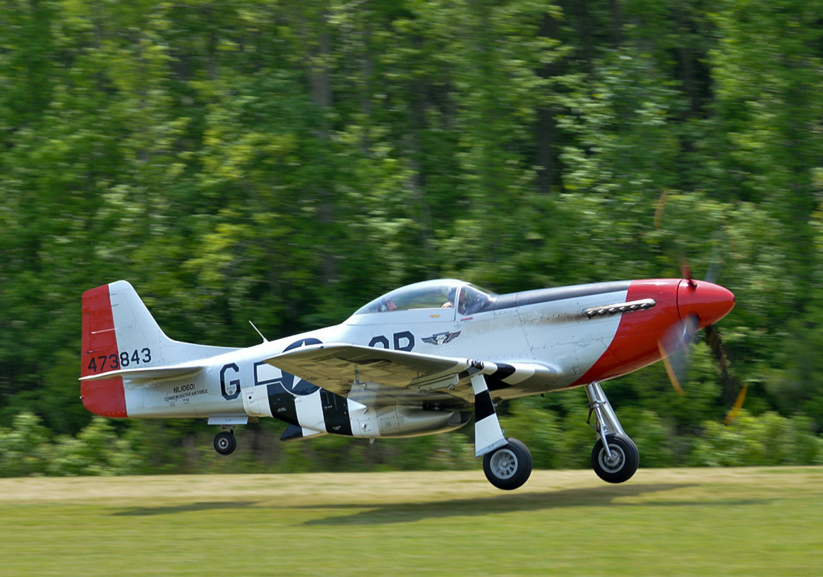 Military - Fighter - P-51D Mustang - Red Tail - 2015 05 - Military Aviation Museum - 02