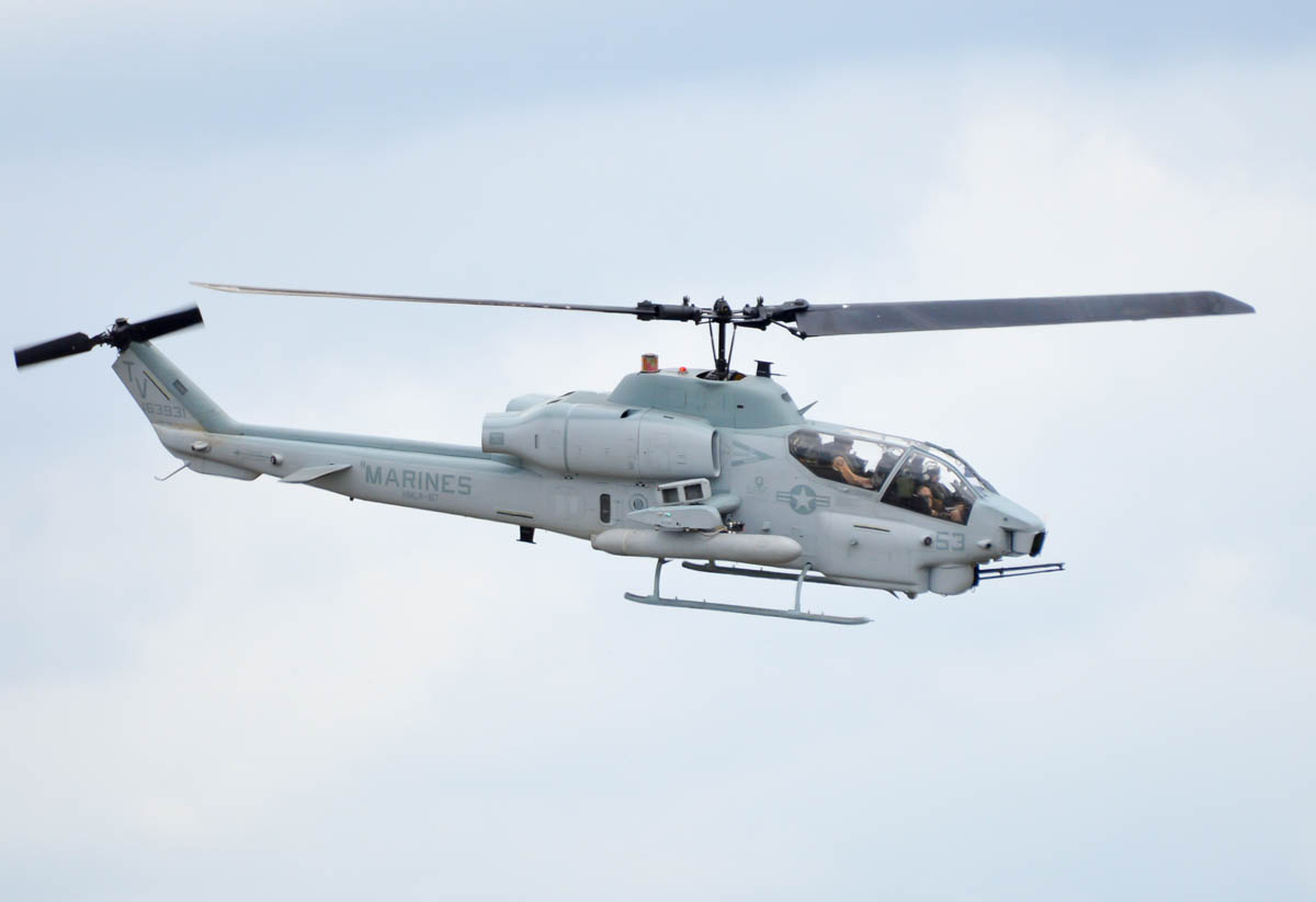 Military - Helicopter  - AH-1W Cobra - 2015 04 - Beaufort Airshow - 01