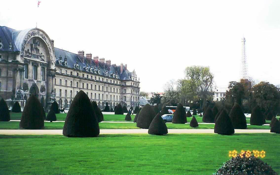 Paris - 2000 10 - 139 - Invalides