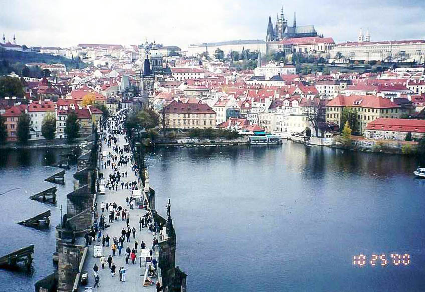 Prague - 2000 10 - 141 - Charles Bridge