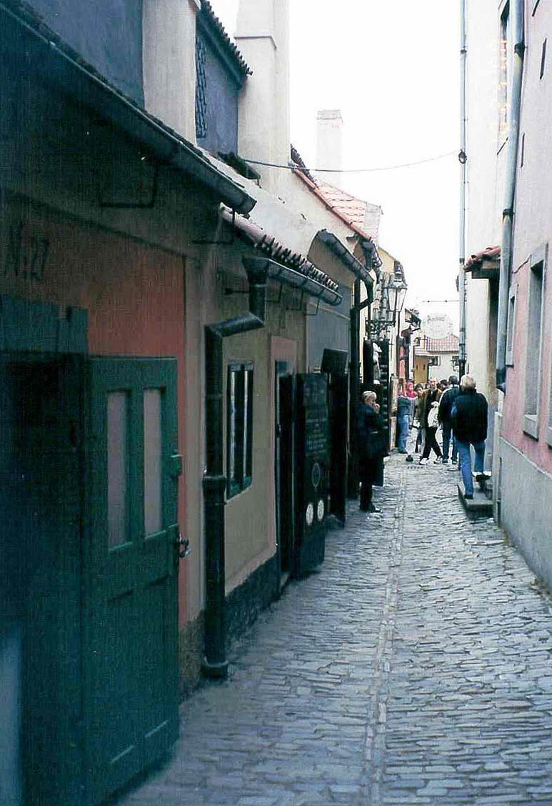 Prague - 2000 10 - 191 - Golden Lane