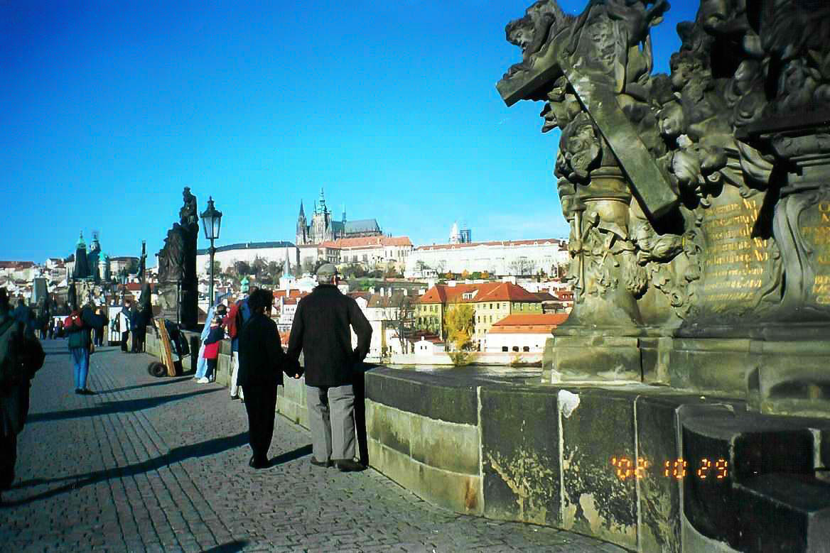 Prague - 2002 10 - 145 - Charles Bridge