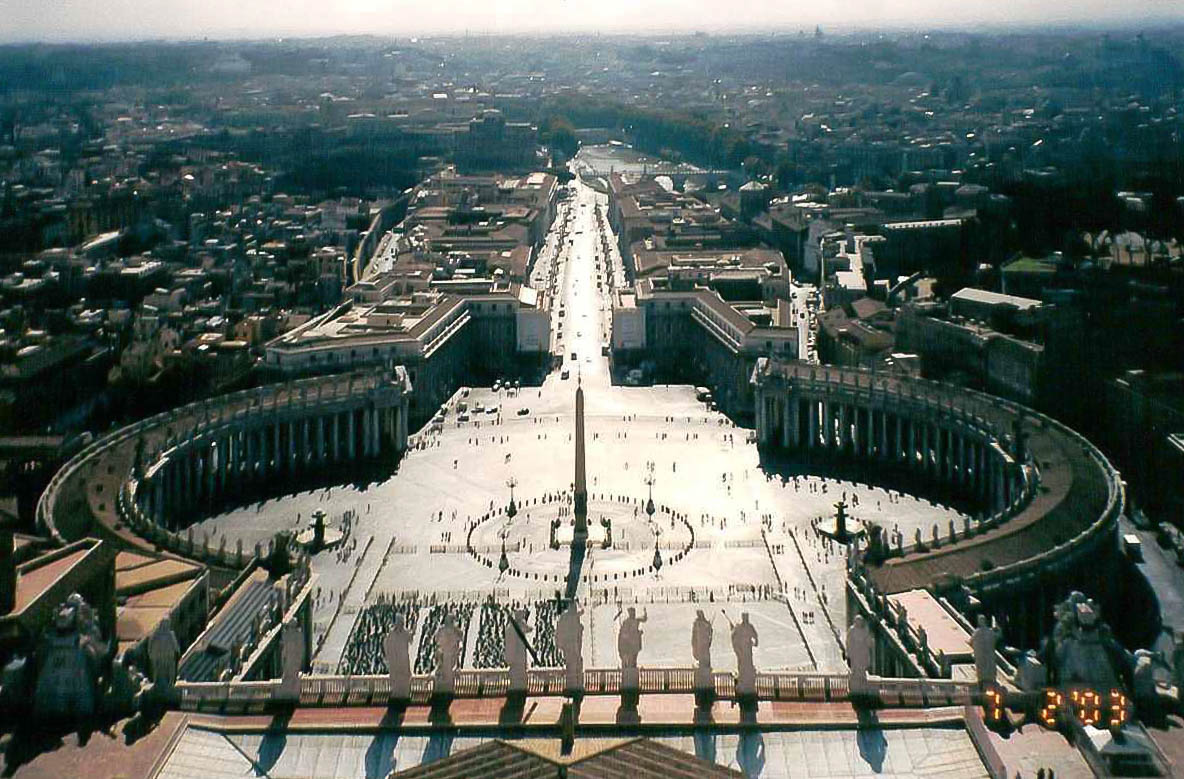 Rome - 2003 07 - 215 - Piazza St. Preter - Atop Dome