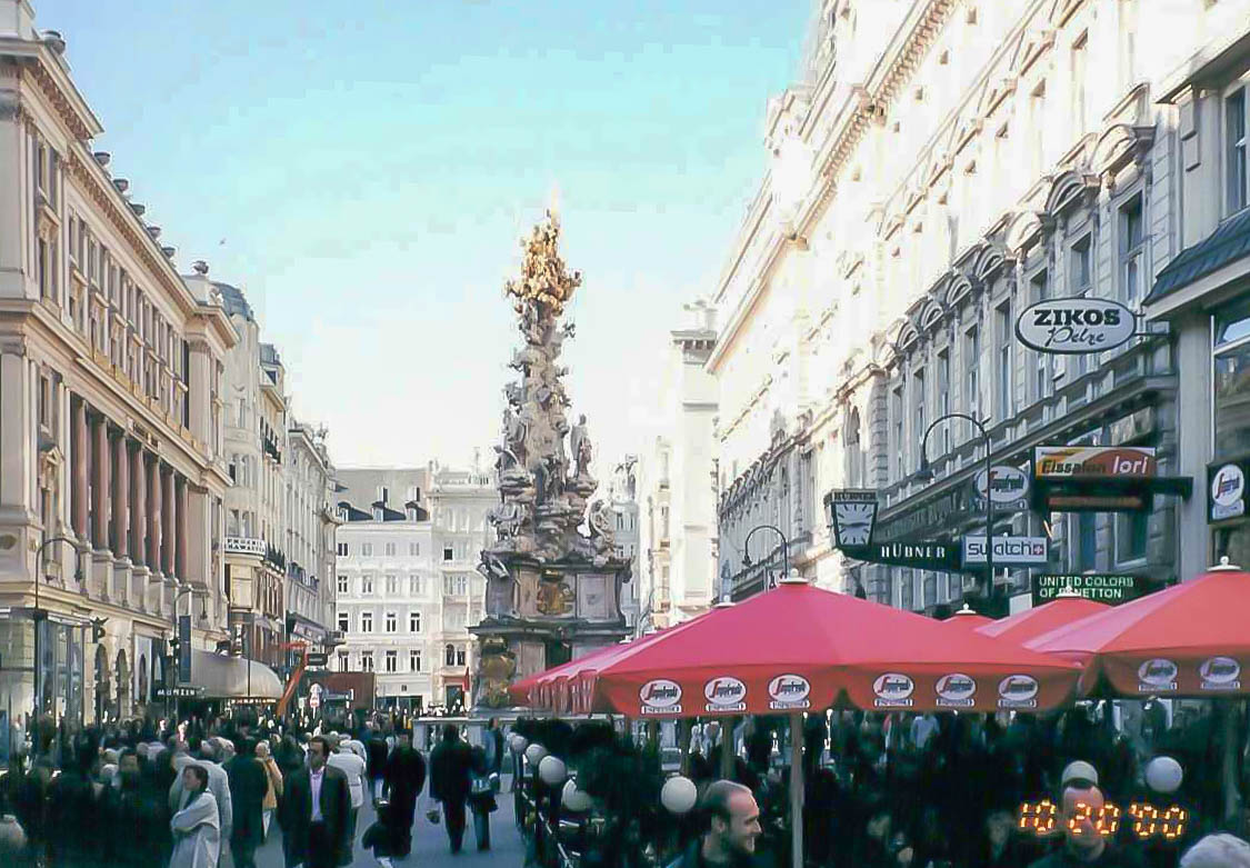 Vienna - 2000 10 - 115 - Plague Column