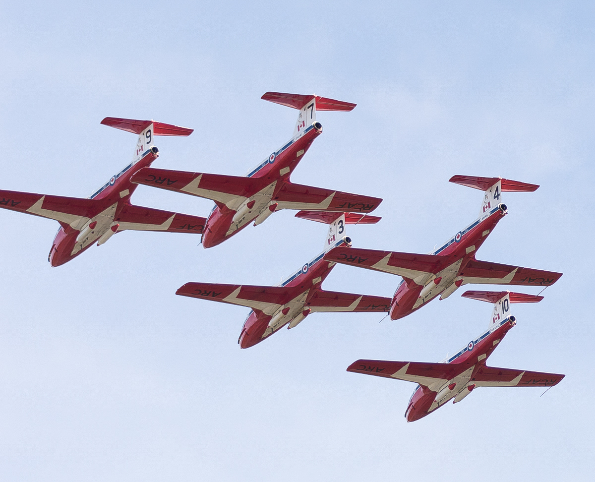 copy21_Military - Trainer - CT-114 Tudors - 2015 05 - Anderson SC Airshow - 215 - Snowbirds