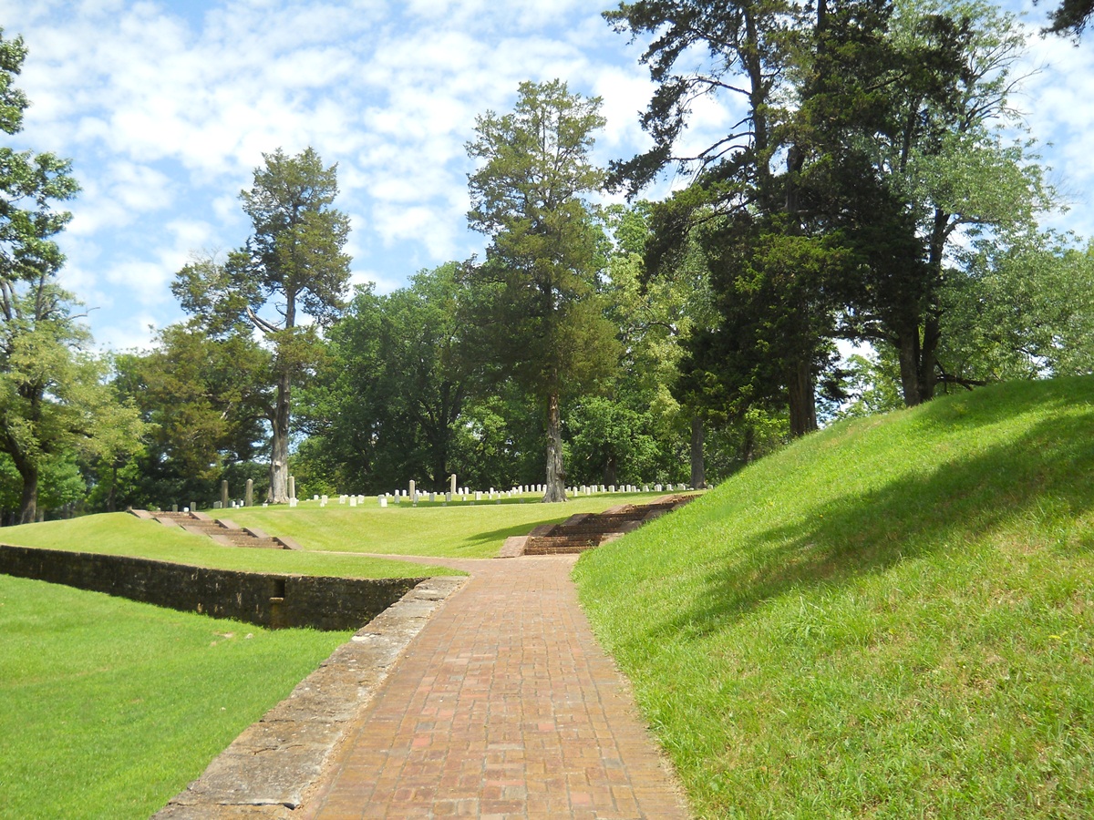 copy91_Shiloh - 2013 06 - 131 - Cemetery from Pittsburg Landing